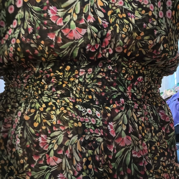 Gorgeous printed dress from Misa - Picture 4 of 5